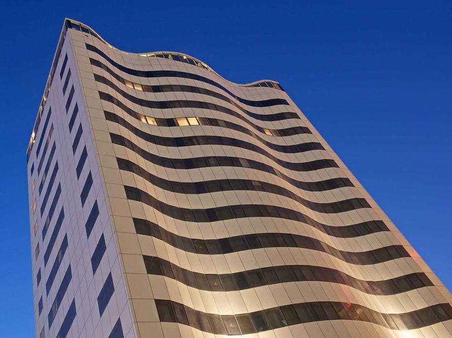 The Royal Riviera Hotel Doha Exteriör bild