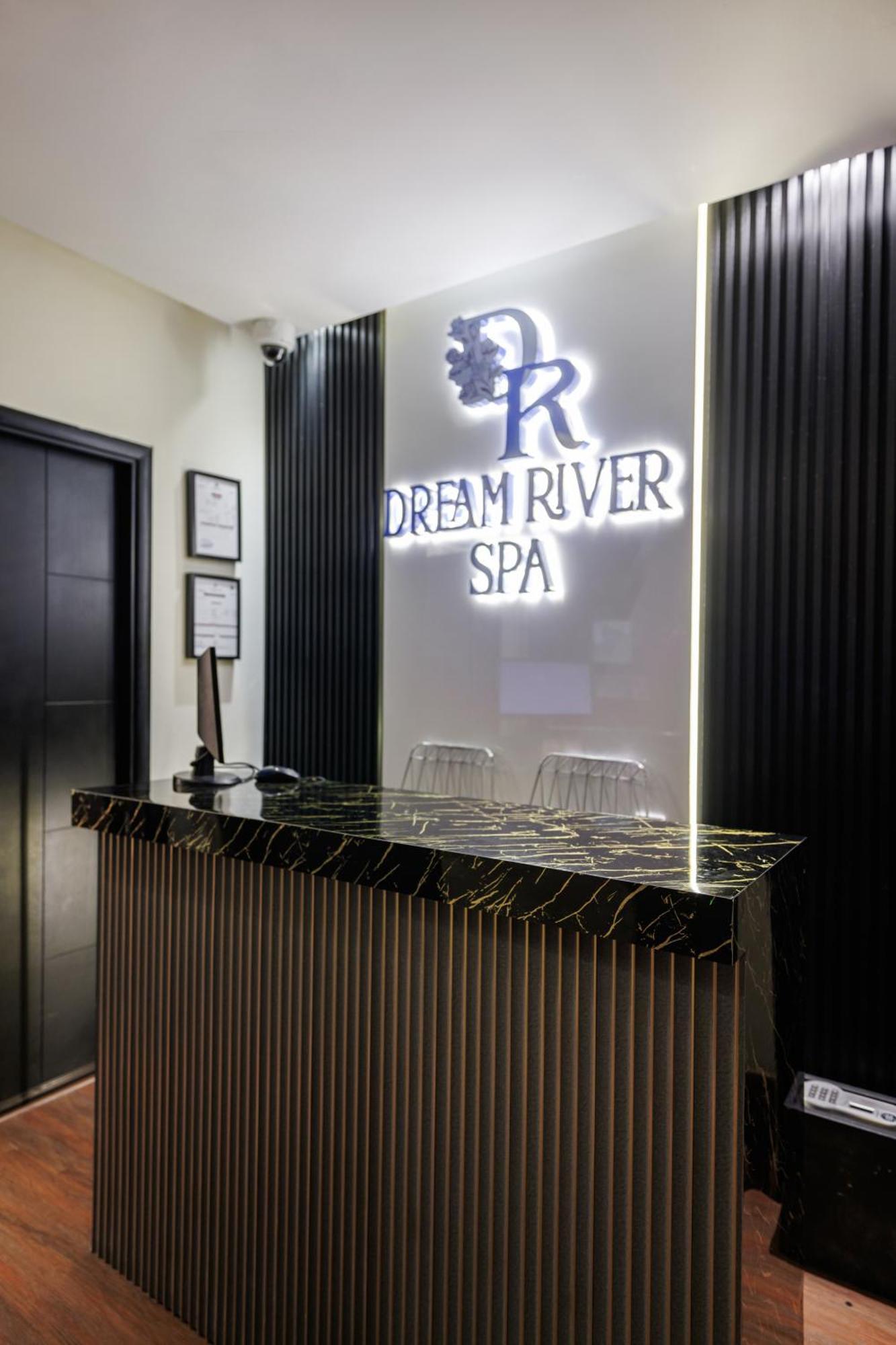 The Royal Riviera Hotel Doha Exteriör bild