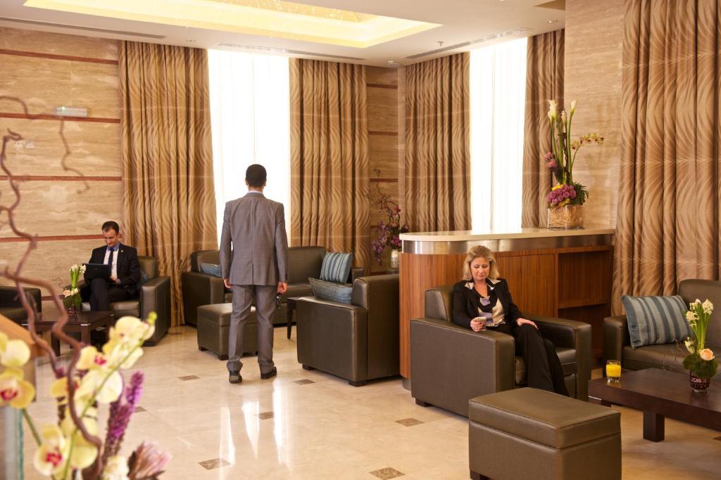 The Royal Riviera Hotel Doha Exteriör bild