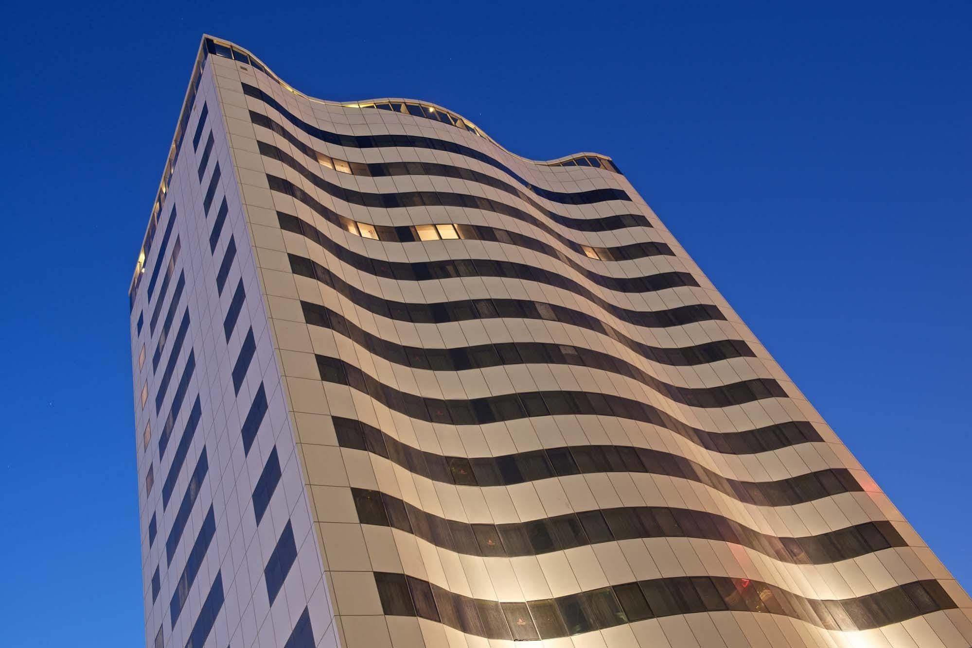 The Royal Riviera Hotel Doha Exteriör bild