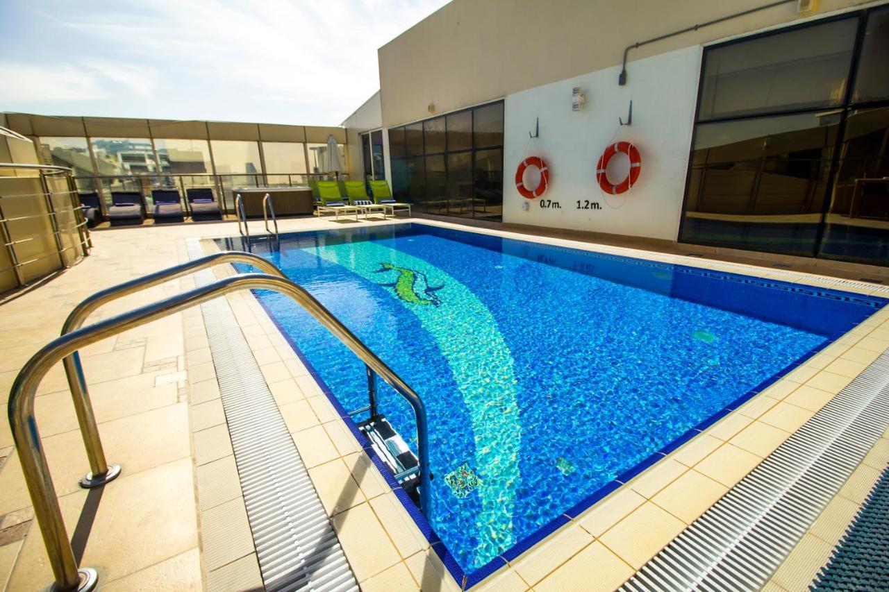 The Royal Riviera Hotel Doha Exteriör bild